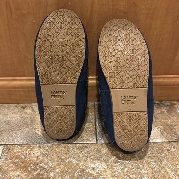 Kids Suede Leather Moccasin Slippers size 3 radiant navy - Picture 2 of 3